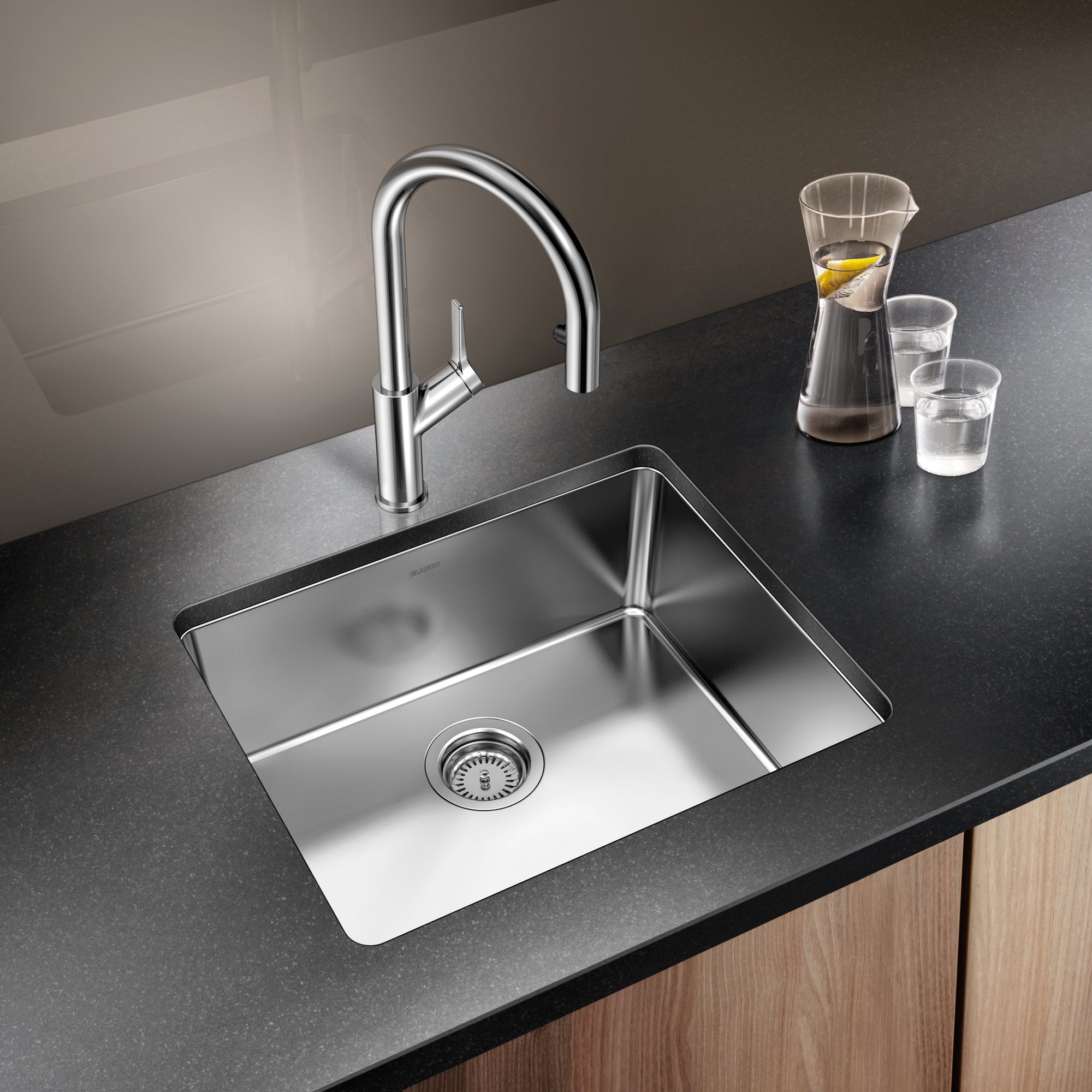 Blanco 401332- ANDANO U Medium Single Bowl, Undermount, Stainless Steel - FaucetExpress.ca