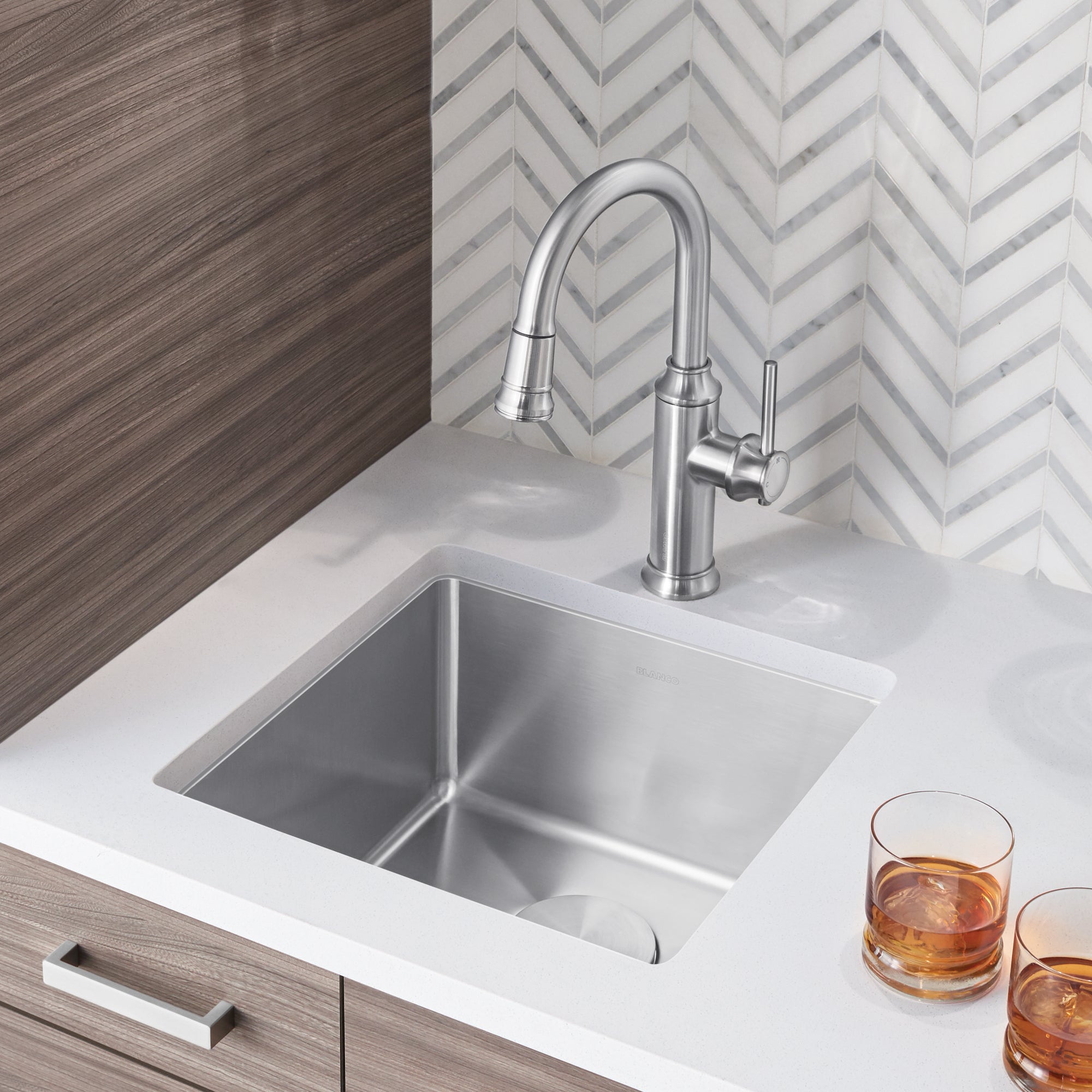 Blanco 401515- Blanco Quatrus R15 U 1 Bar - FaucetExpress.ca