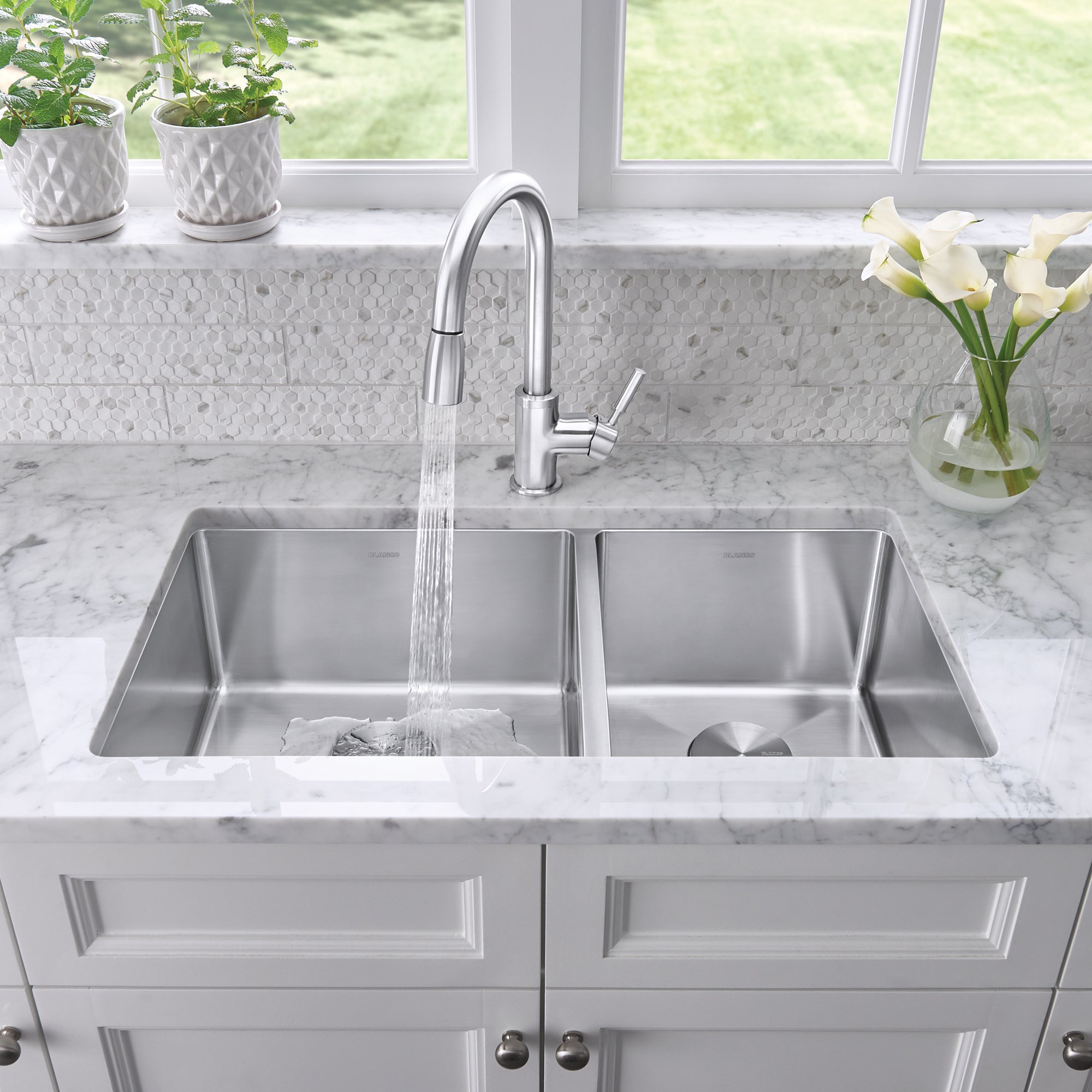 Blanco 401520- QUATRUS R15 U 1 ¾ Undermount Sink, Stainless Steel - FaucetExpress.ca