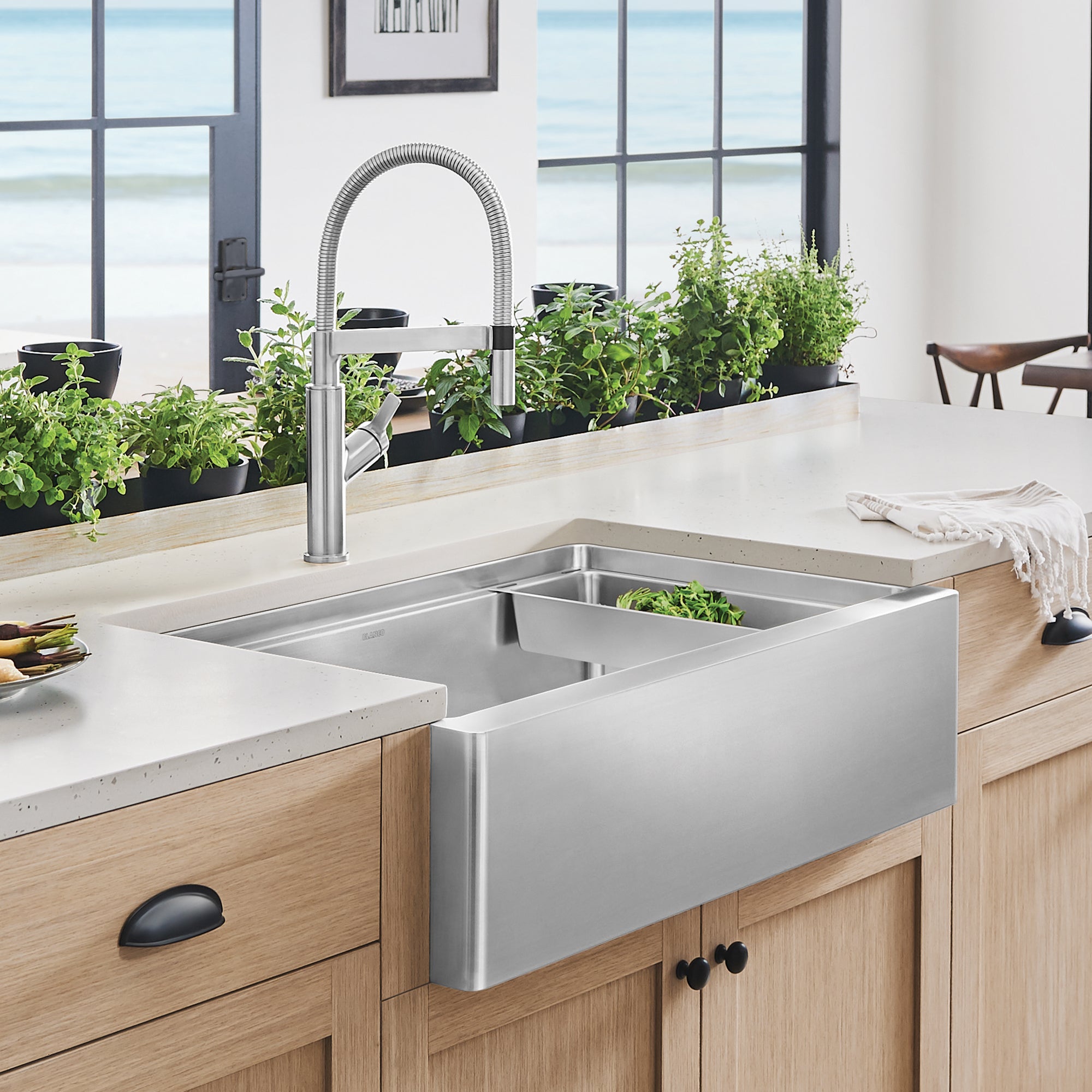 Blanco 402254- Quatrus R15 Ergon S. Single, Farmhouse Sink, Stainless Steel - FaucetExpress.ca