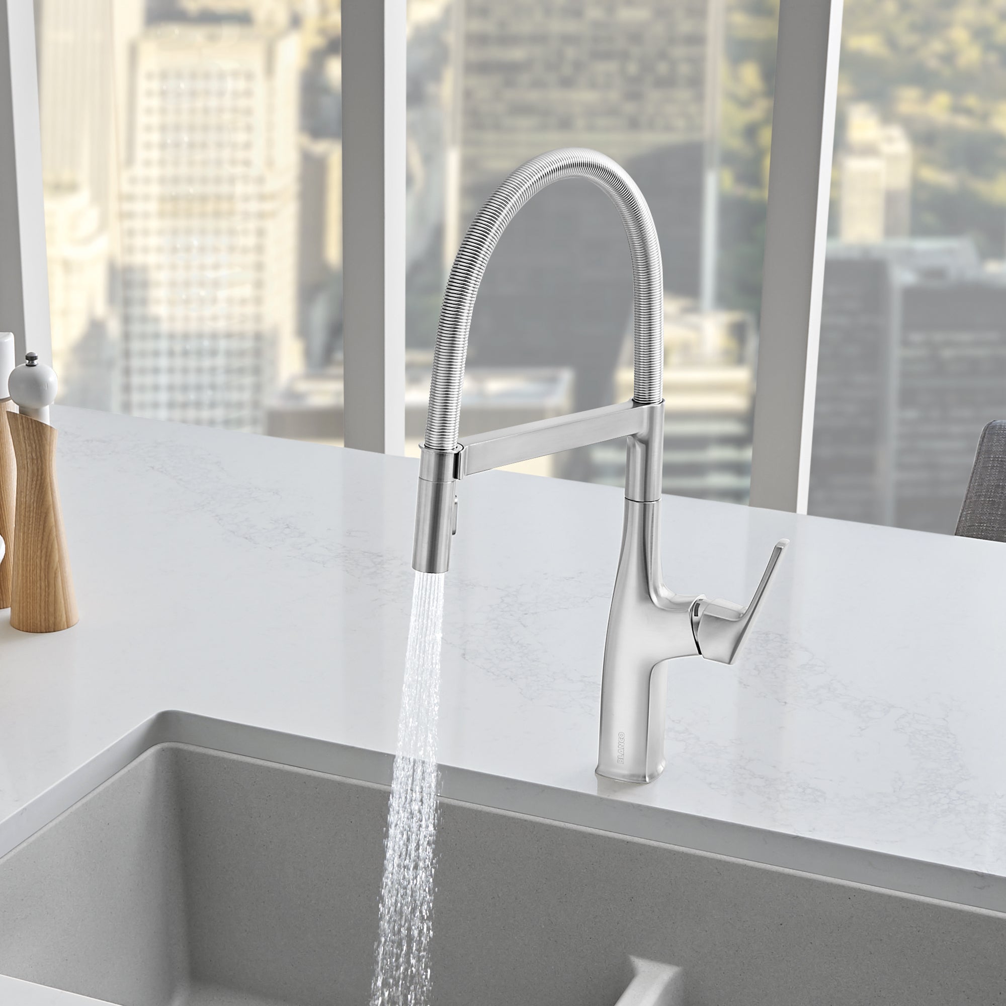 Blanco 442676- RIVANA SEMI-PRO, Pull-down Kitchen Faucet, 1.5 GPM (Dual-spray), Stainless Finish - FaucetExpress.ca