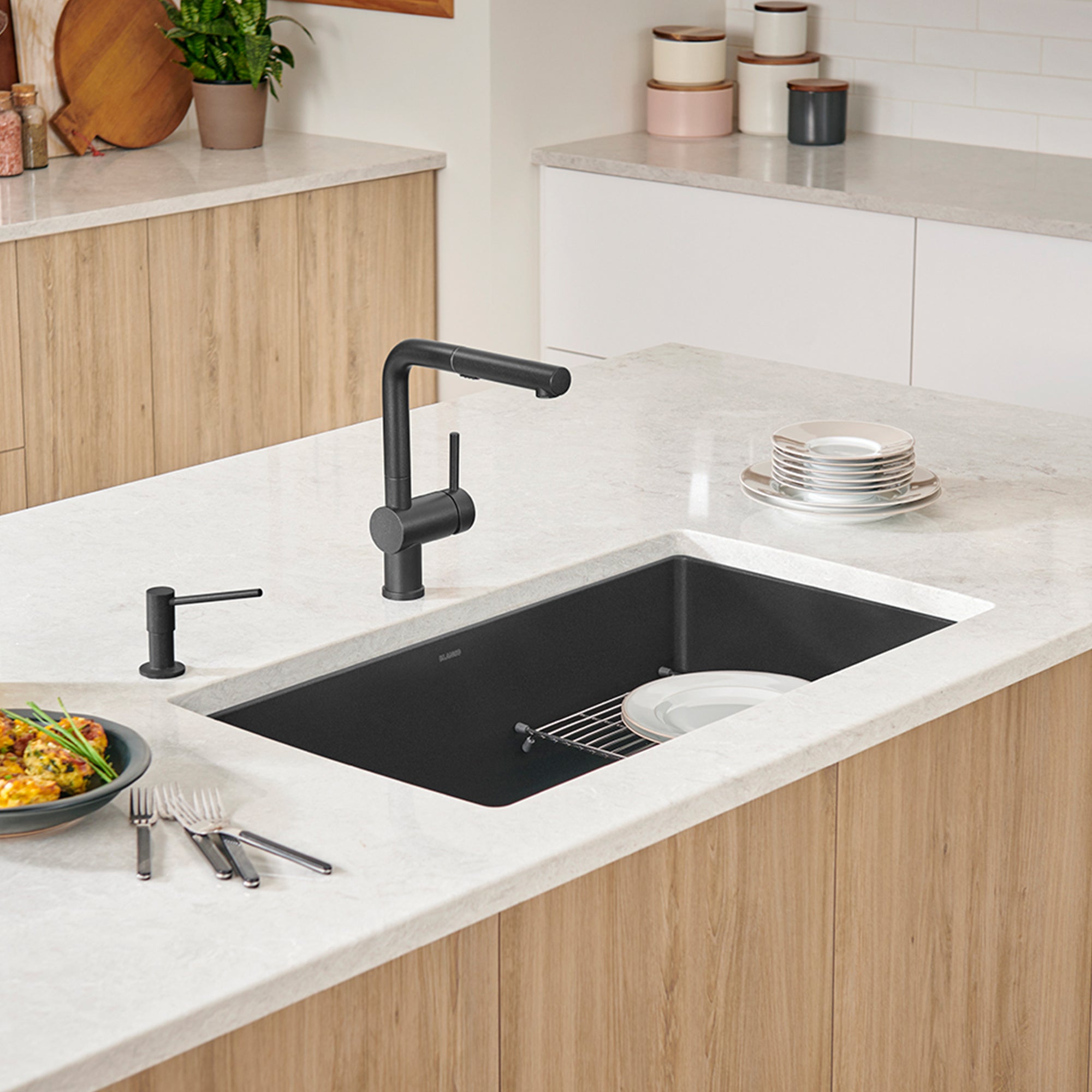 Blanco 402660- PRECIS U SUPER SINGLE, Single Undermount Kitchen Sink, SILGRANIT Coal Black - FaucetExpress.ca
