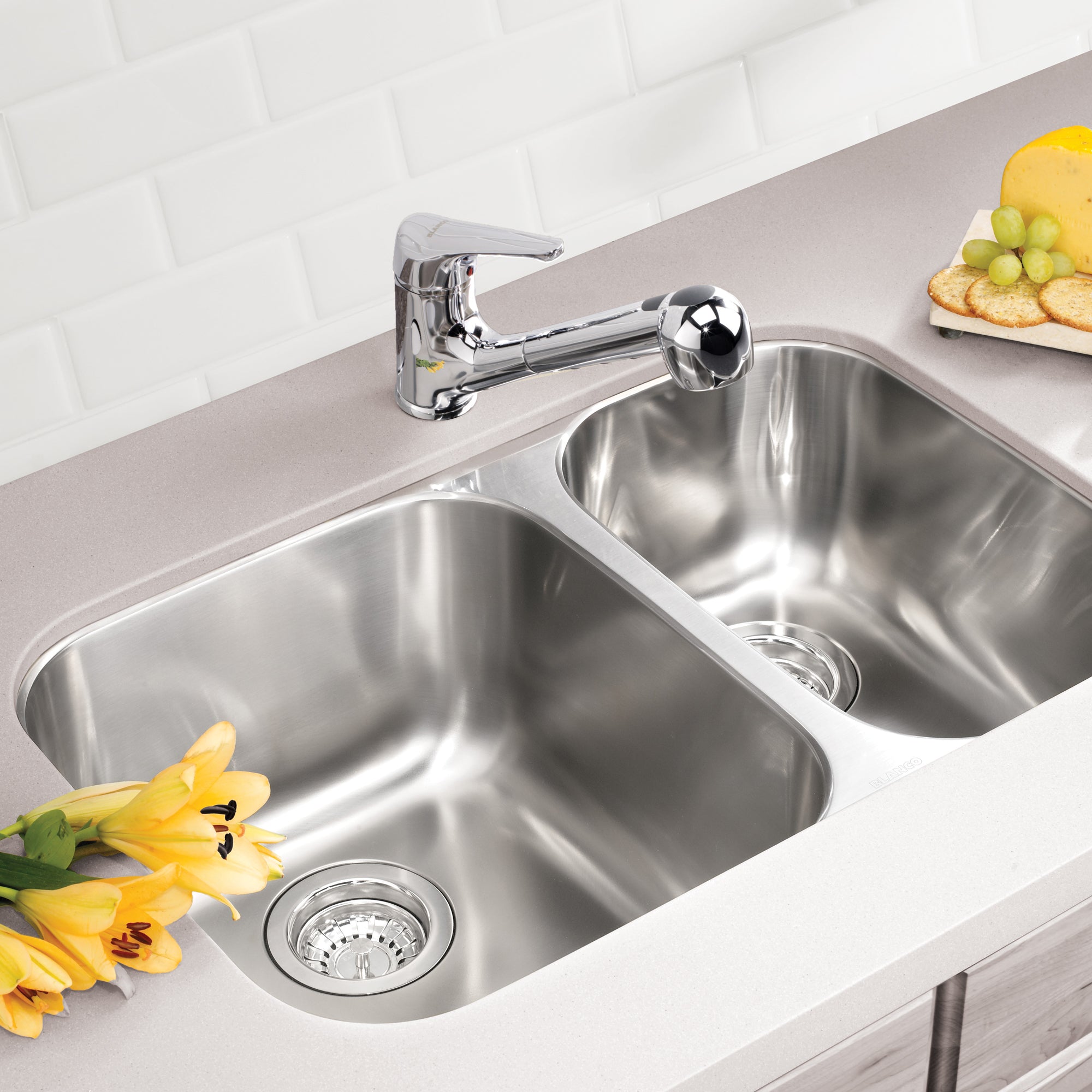 Blanco 400006- ESSENTIAL U 1 ½ Undermount Kitchen Sink, Stainless Steel - FaucetExpress.ca