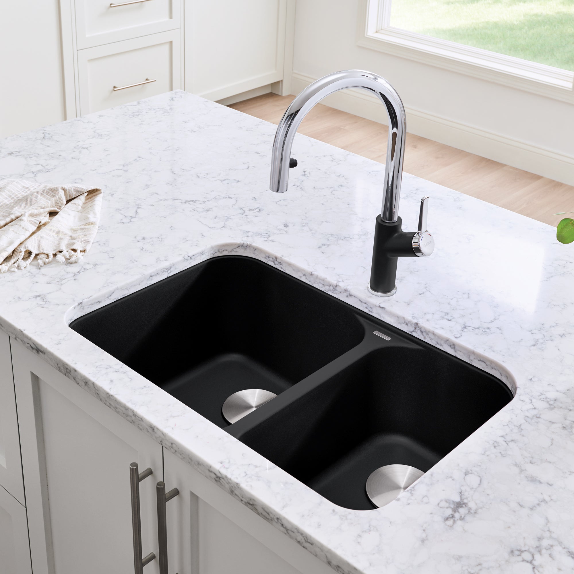 Blanco 401130- VISION U 1 ½ Undermount Kitchen Sink, SILGRANIT®, Anthracite - FaucetExpress.ca