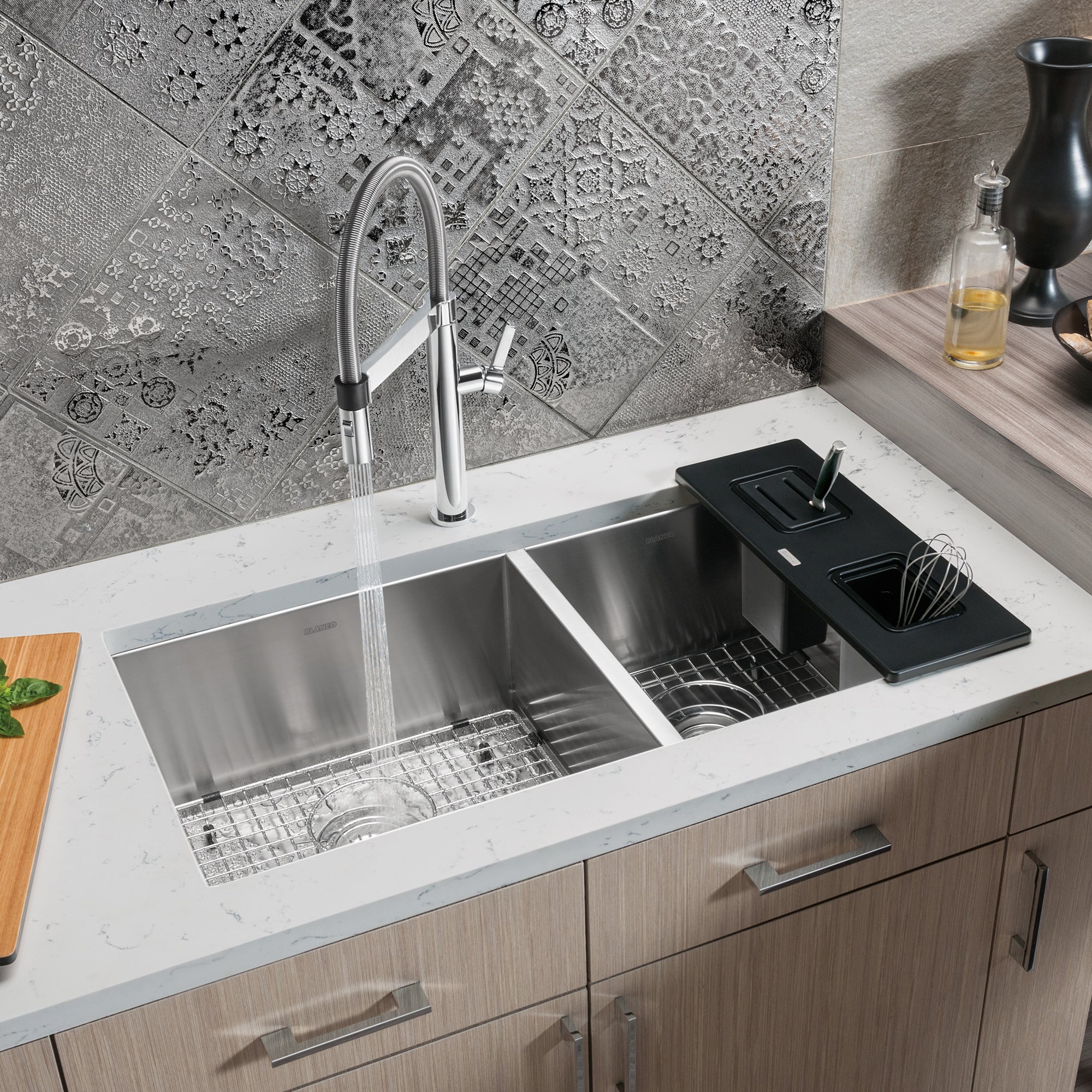 Blanco 401244- QUATRUS U 1 ¾ Undermount Kitchen Sink, Stainless Steel - FaucetExpress.ca