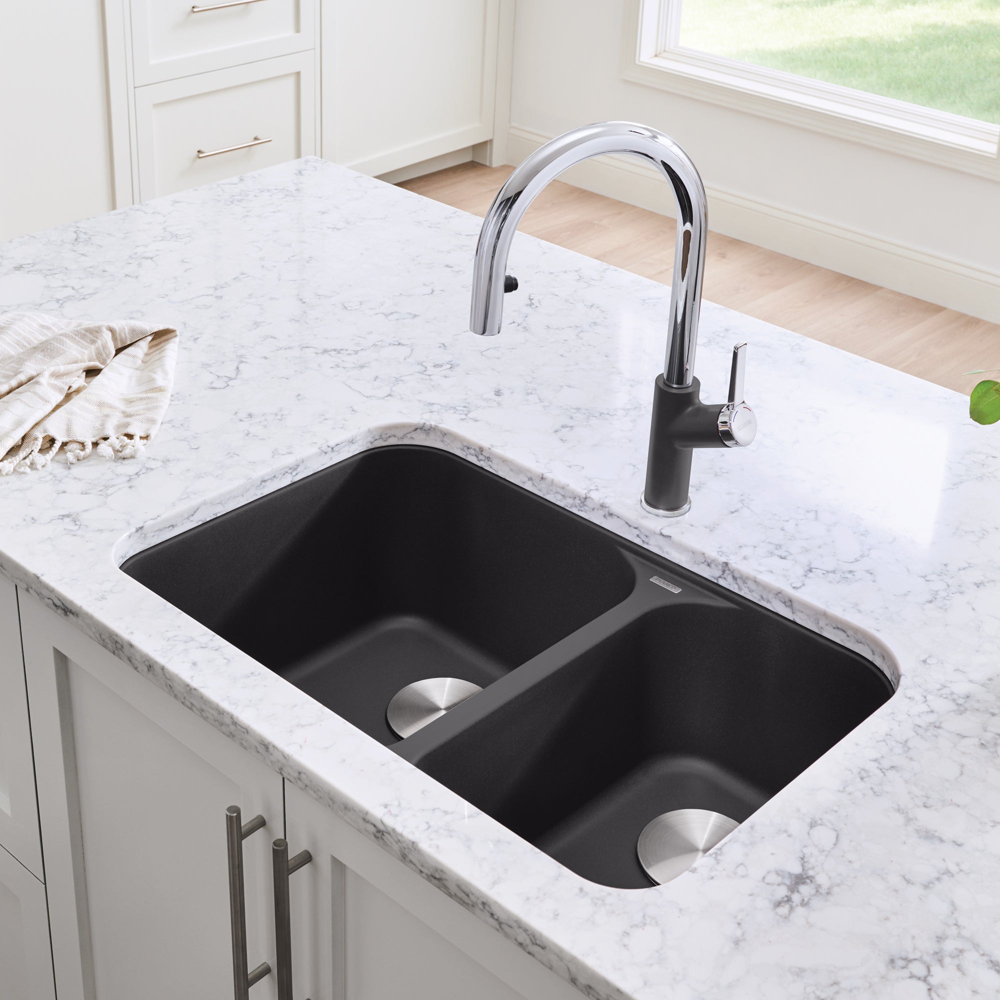 Blanco 401393- VISION U 1 ½ Undermount Kitchen Sink, SILGRANIT®, Cinder - FaucetExpress.ca