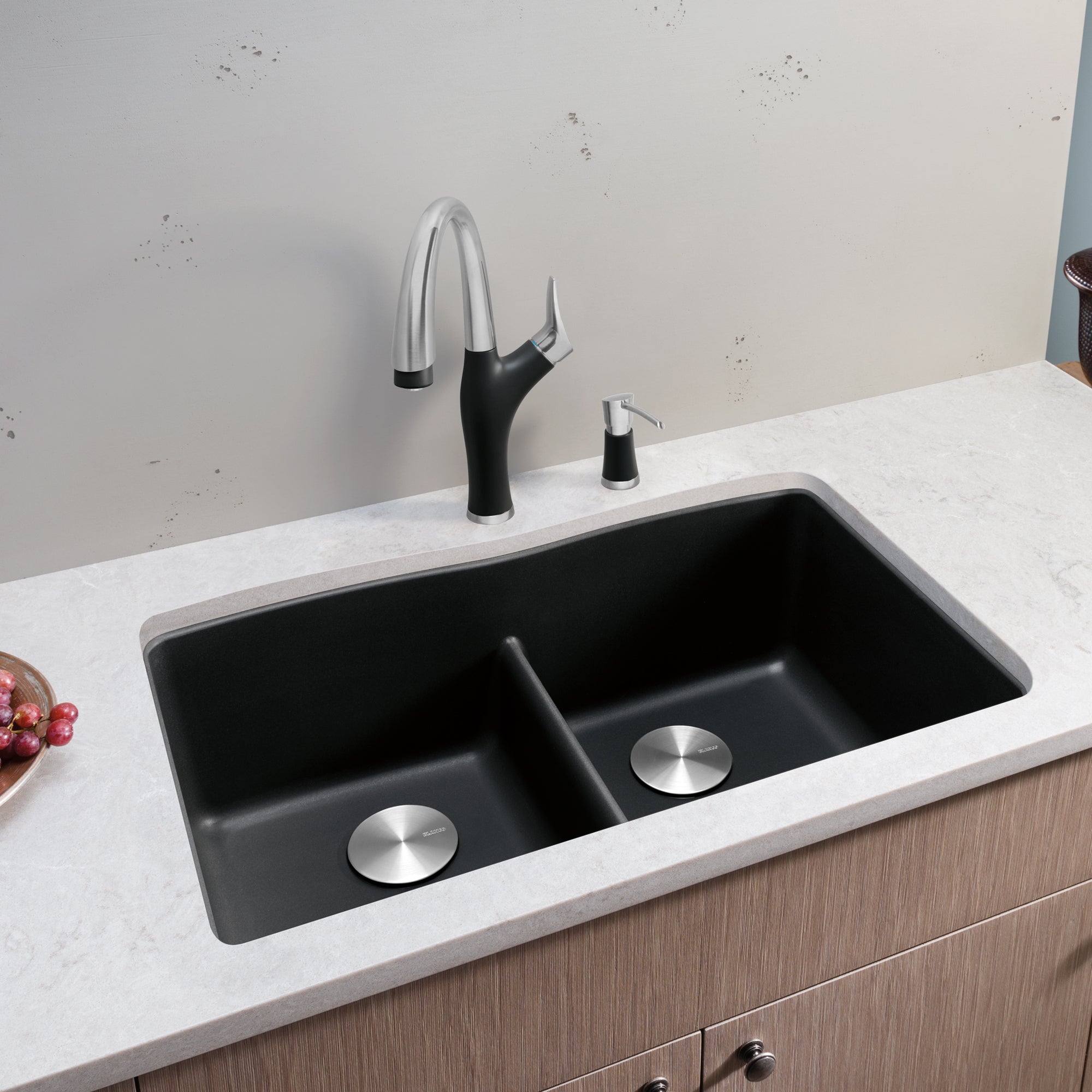 Blanco 401834- DIAMOND U 2 Low Divide Kitchen Sink, SILGRANIT®, Anthracite - FaucetExpress.ca