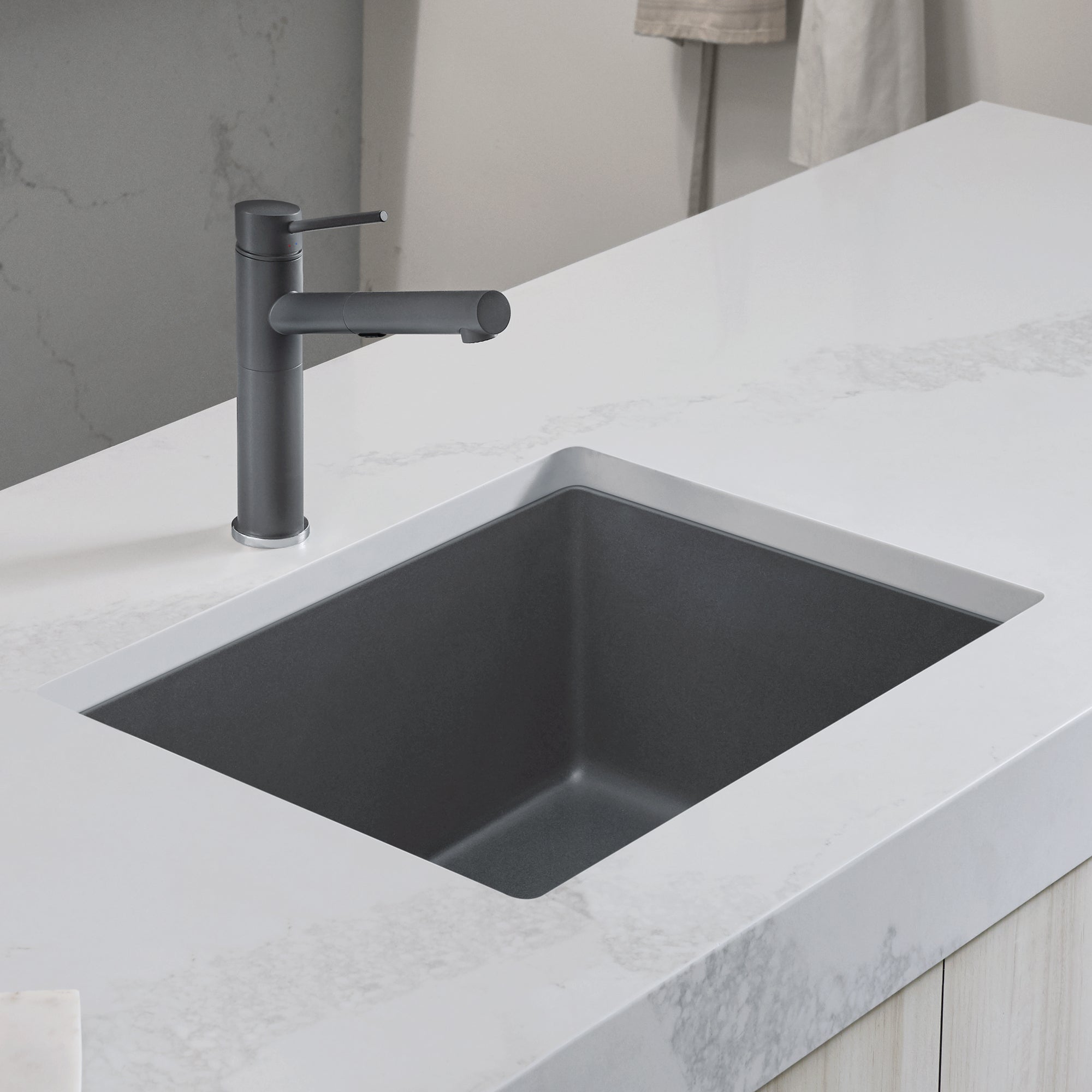 Blanco 401882- PRECIS U Single 24 Undermount Sink, SILGRANIT®, Cinder - FaucetExpress.ca