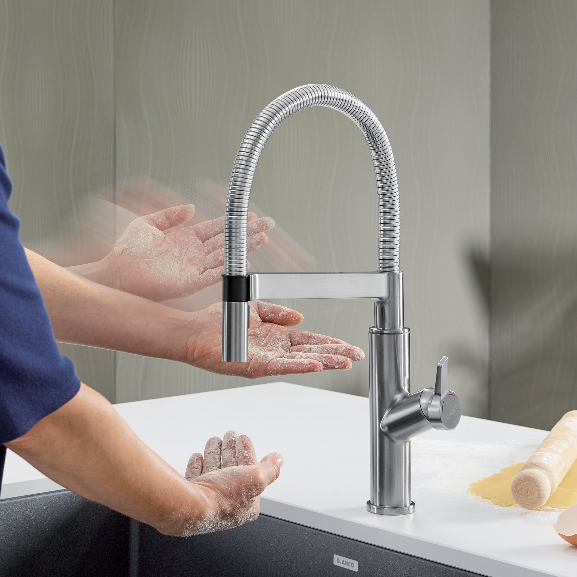 Blanco 401993- SOLENTA SENSO Hands-Free Sensor Faucet, Stainless Finish - FaucetExpress.ca