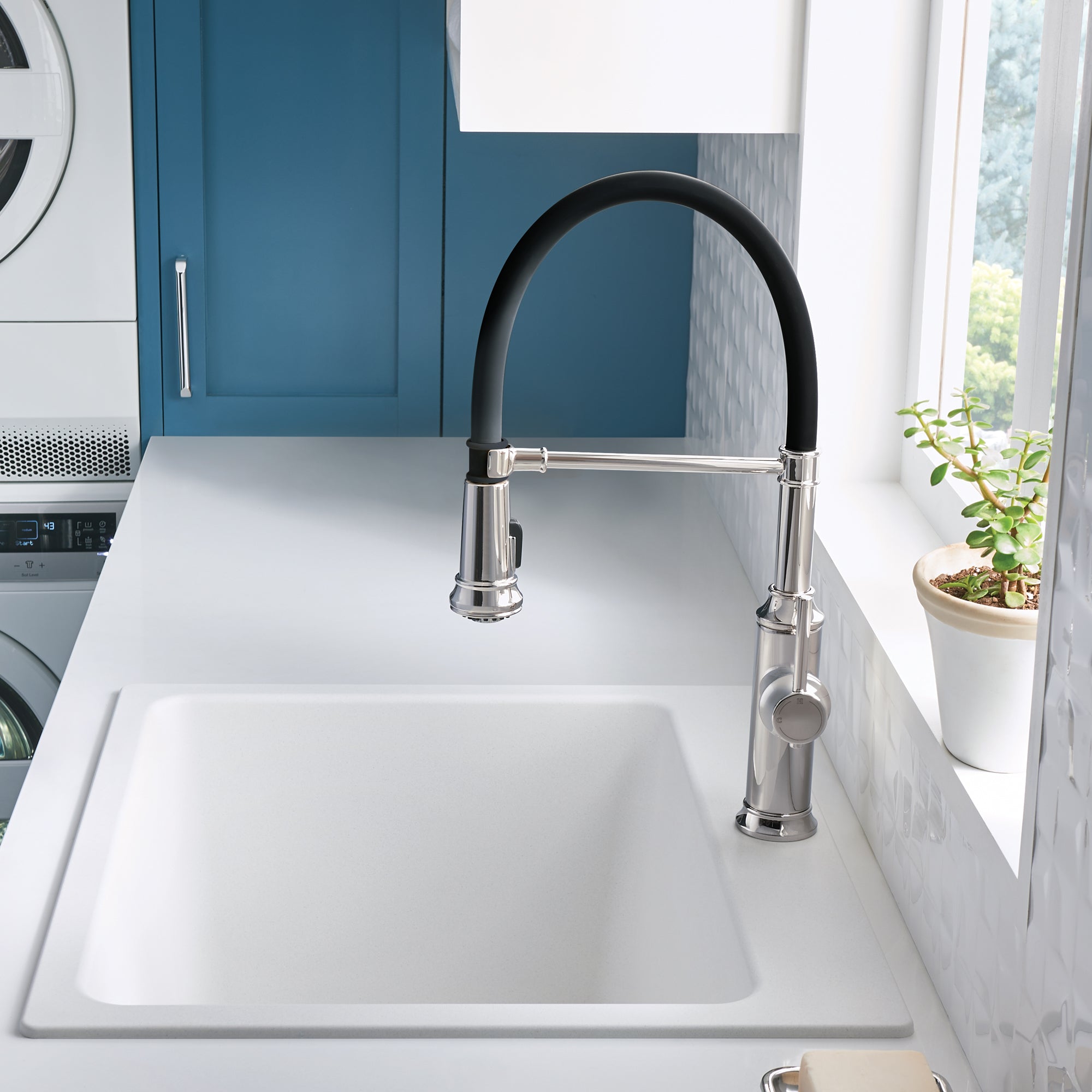 Blanco 442508- EMPRESSA Pull-down Semi-Pro Faucet, Chrome - FaucetExpress.ca